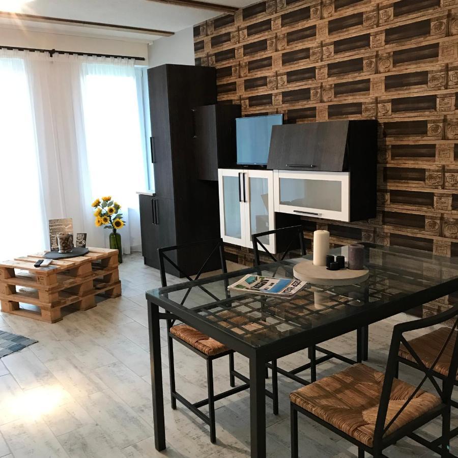 Platan Apartmanhaz Balatongyörök Exteriör bild
