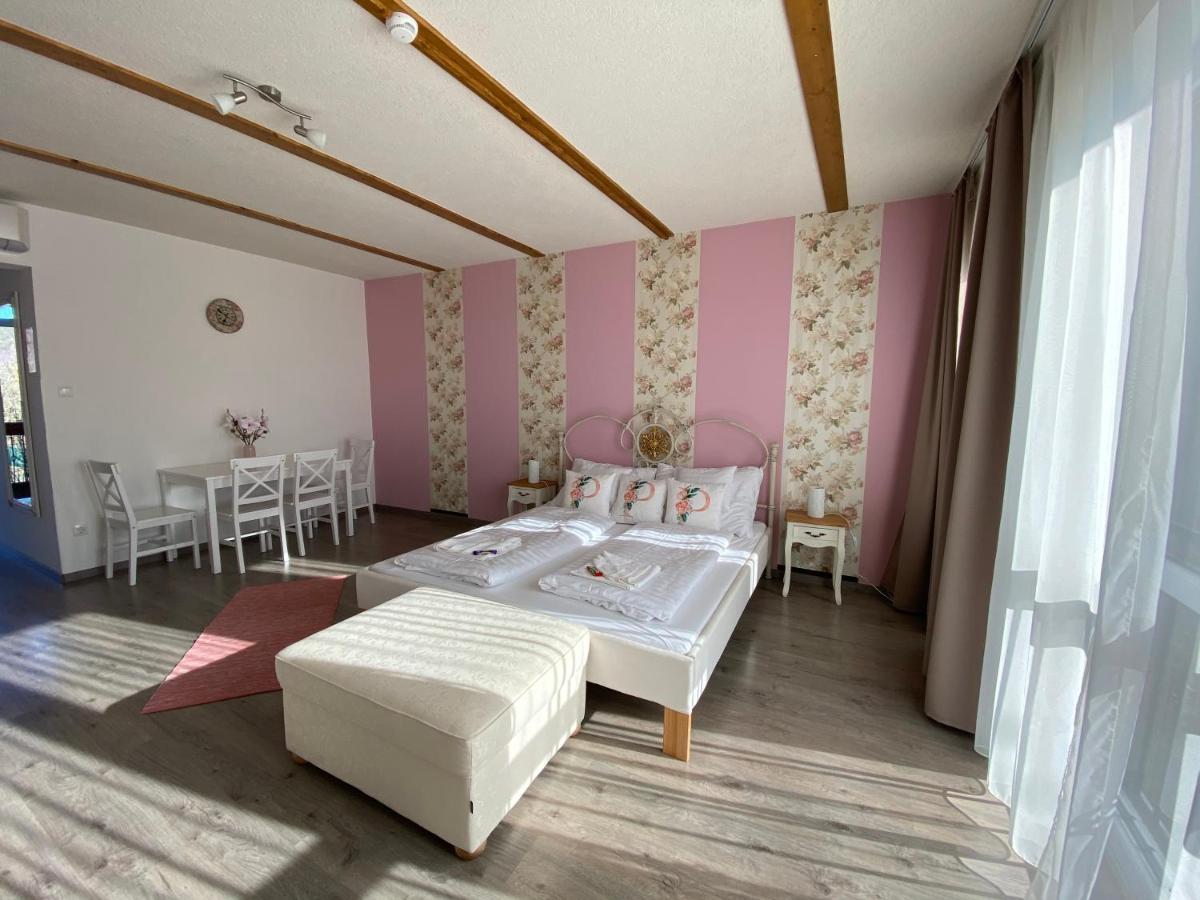 Platan Apartmanhaz Balatongyörök Exteriör bild
