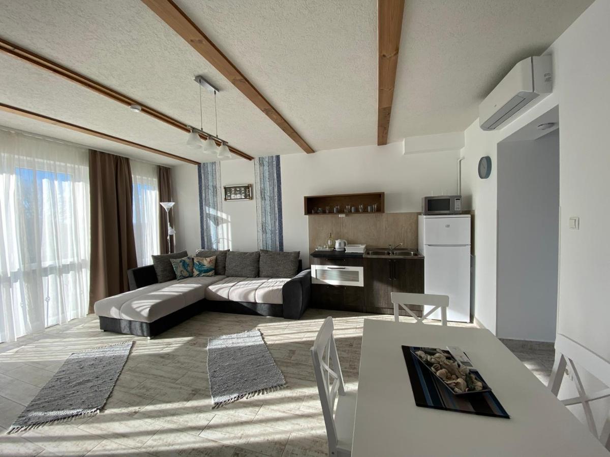 Platan Apartmanhaz Balatongyörök Exteriör bild