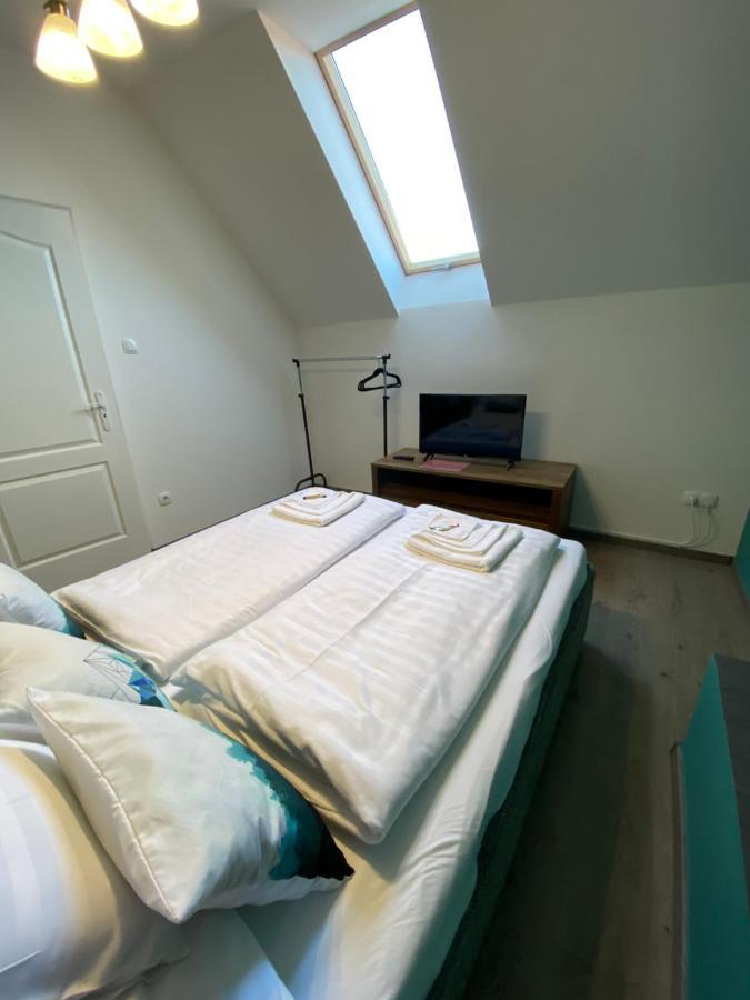 Platan Apartmanhaz Balatongyörök Exteriör bild