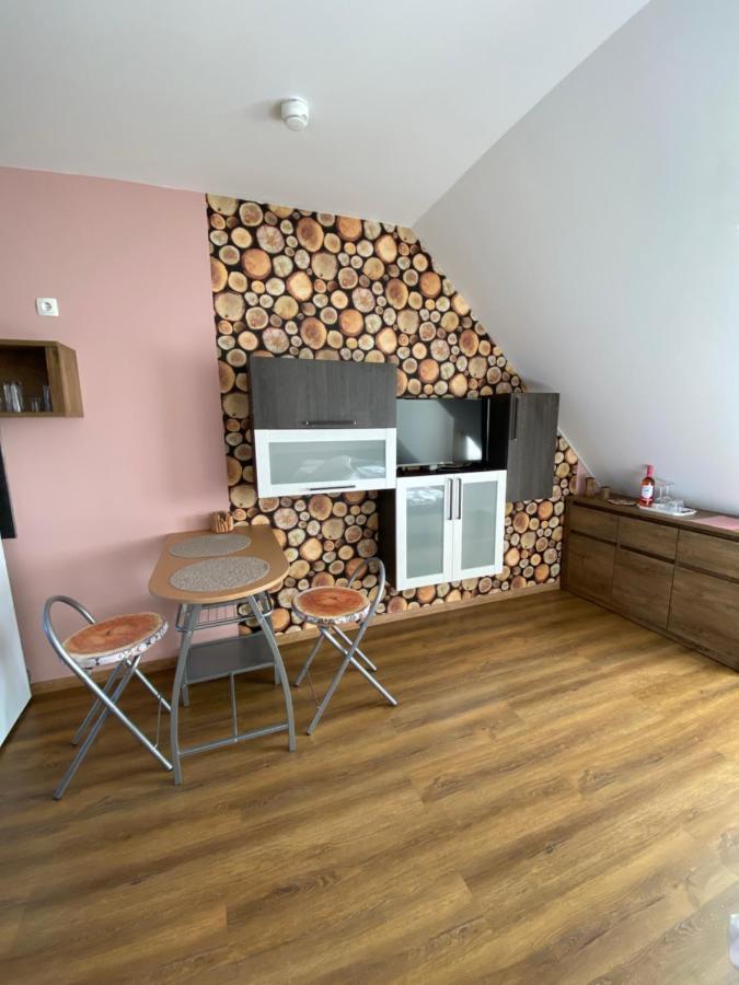 Platan Apartmanhaz Balatongyörök Exteriör bild