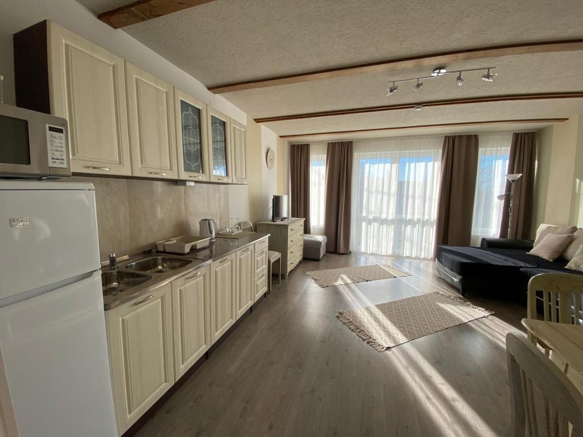 Platan Apartmanhaz Balatongyörök Exteriör bild