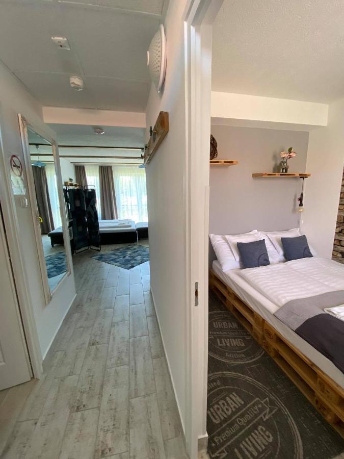 Platan Apartmanhaz Balatongyörök Exteriör bild