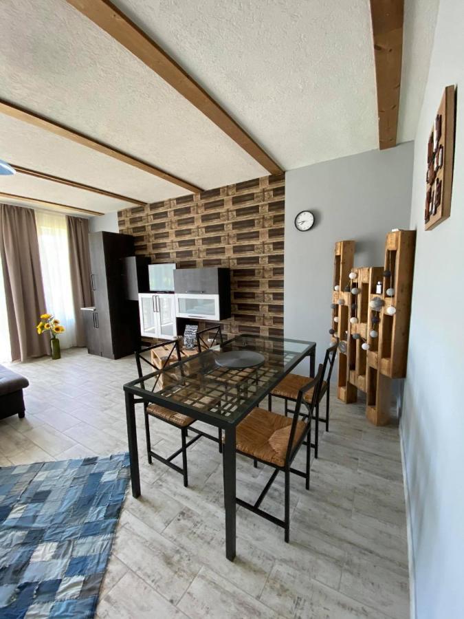 Platan Apartmanhaz Balatongyörök Exteriör bild