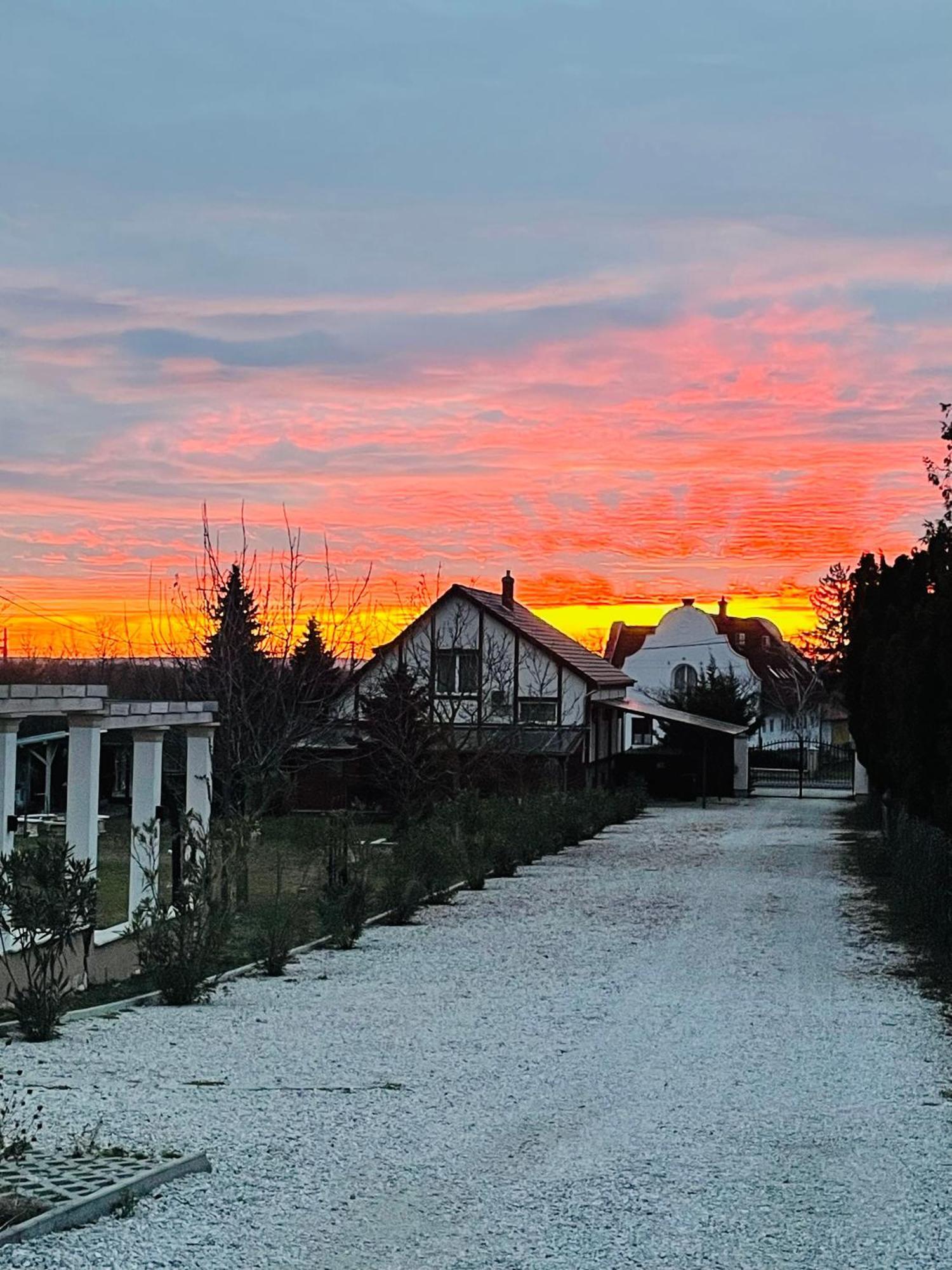 Platan Apartmanhaz Balatongyörök Exteriör bild